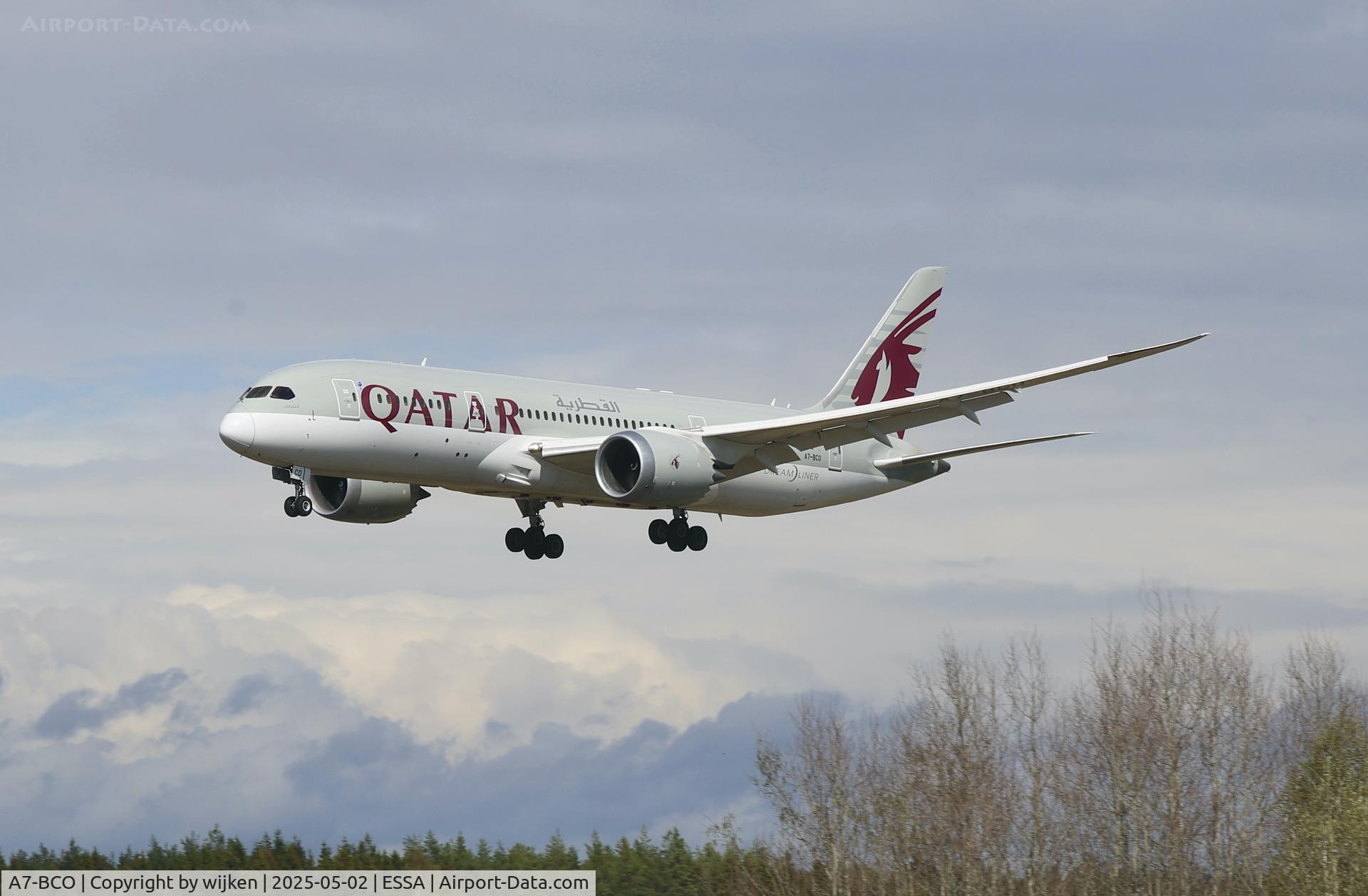 A7-BCO, 2014 Boeing 787-8 Dreamliner Dreamliner C/N 38333, Rwy 26