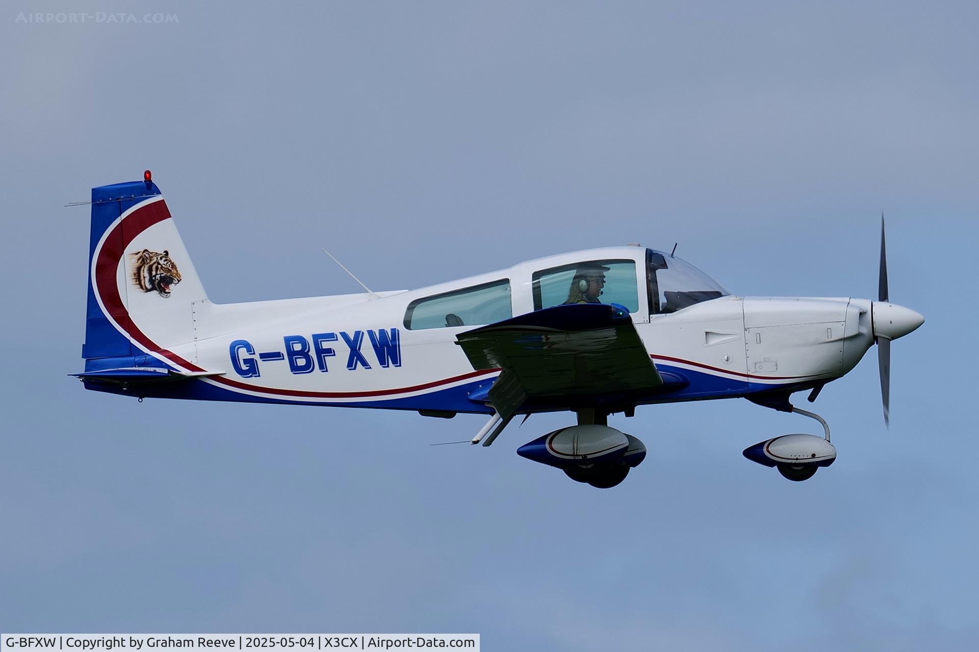 G-BFXW, 1978 Grumman American AA-5B Tiger C/N AA5B-0940, Landing at Northrepps.