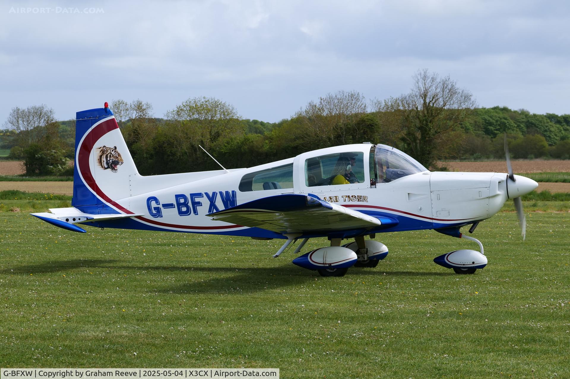 G-BFXW, 1978 Grumman American AA-5B Tiger C/N AA5B-0940, Just landed at Northrepps.