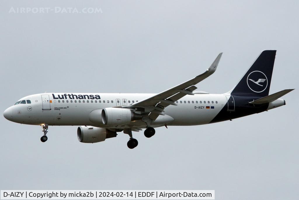 D-AIZY, 2013 Airbus A320-214 C/N 5769, Landing