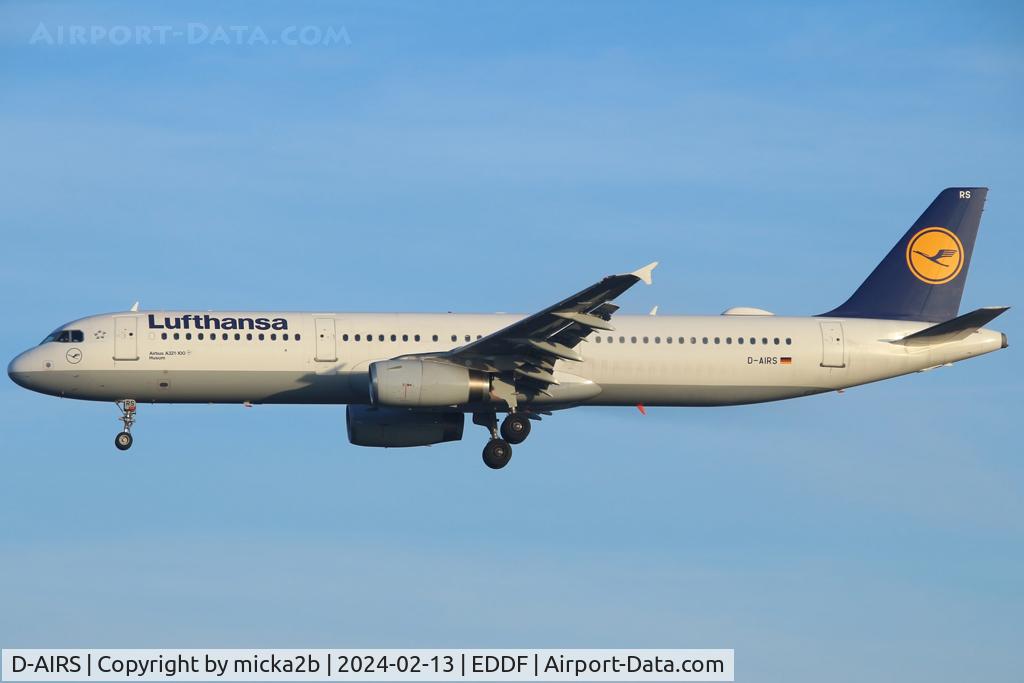 D-AIRS, 1996 Airbus A321-131 C/N 0595, Landing