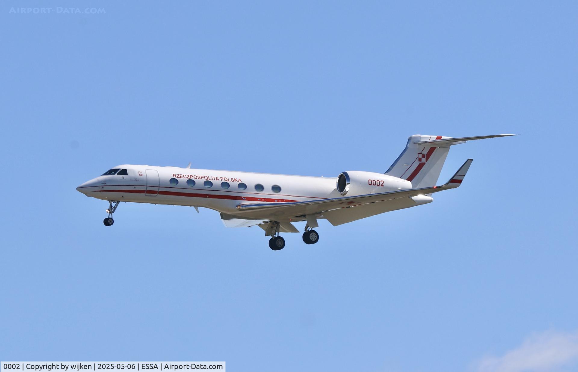 0002, 2017 Gulfstream GV-SP (G550) C/N 5554, Rwy 01L