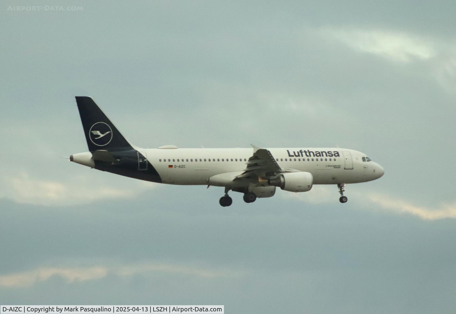 D-AIZC, 2009 Airbus A320-214 C/N 4153, Airbus A320-214