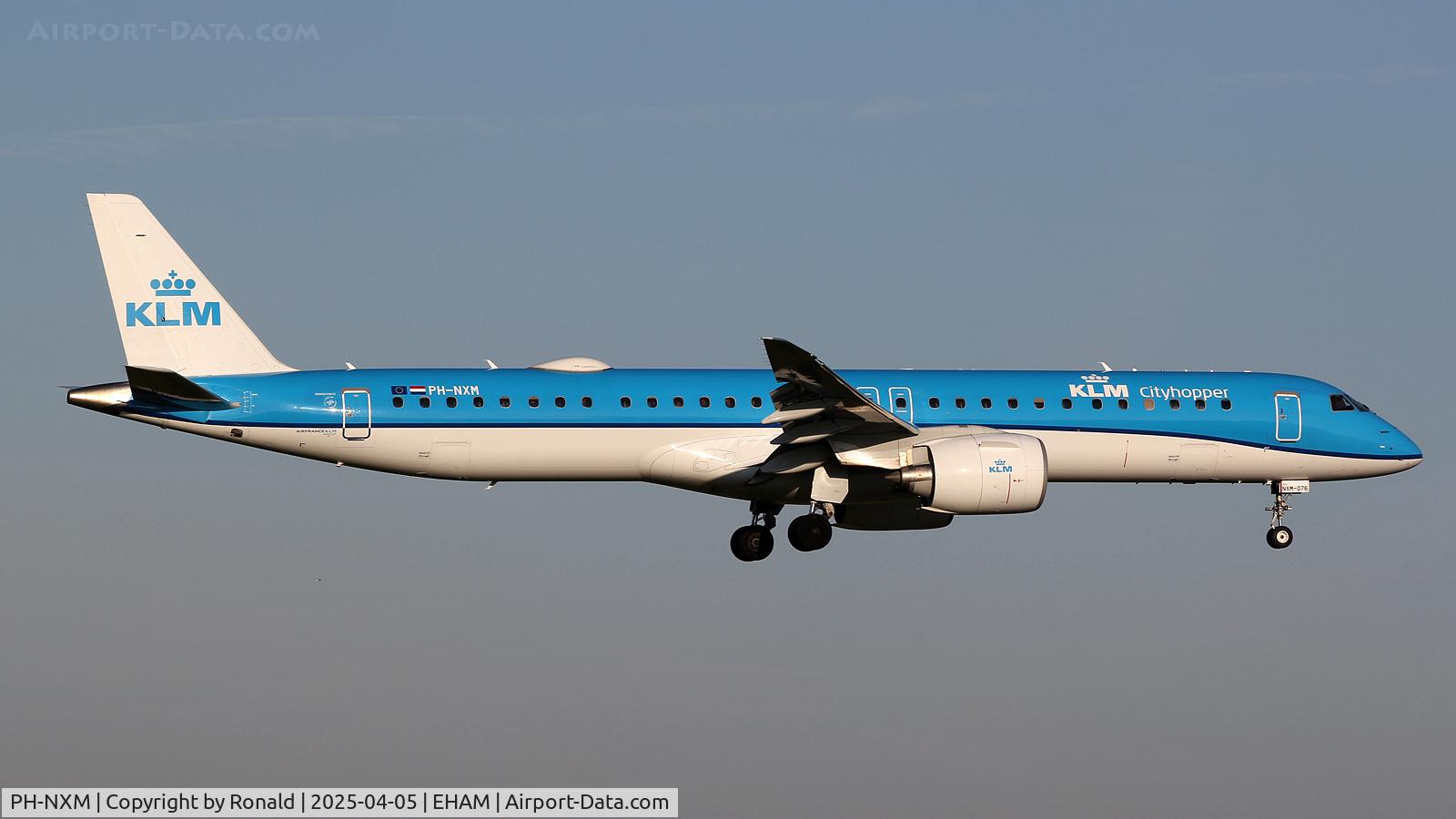 PH-NXM, 2022 Embraer E195-E2 C/N 19020077, at eham