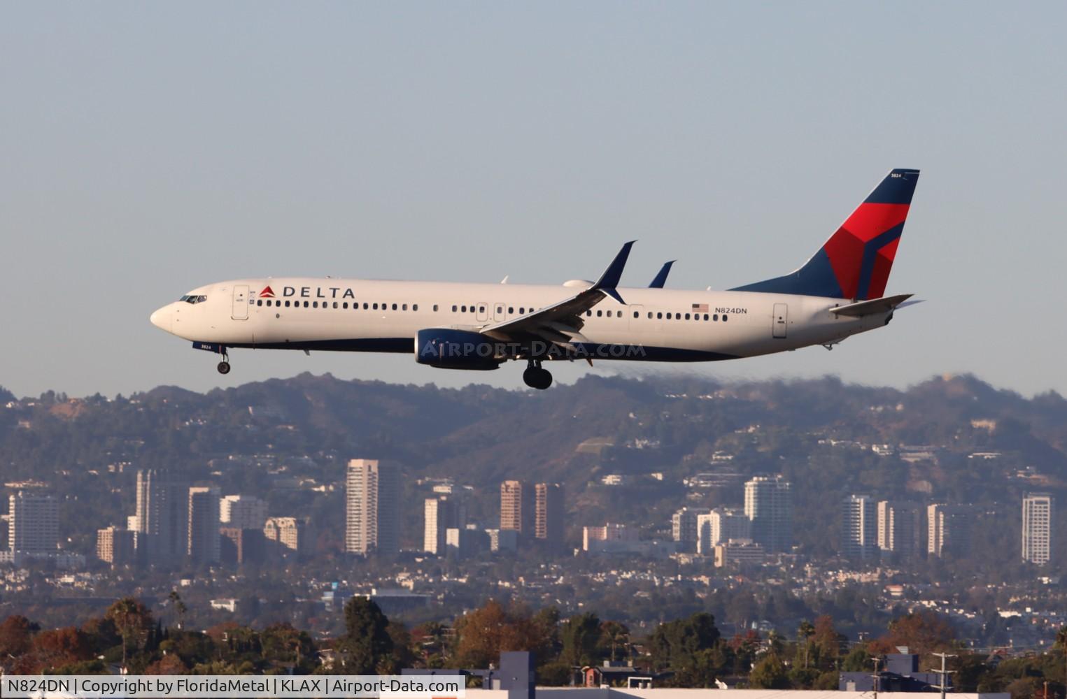 N824DN, 2014 Boeing 737-932/ER C/N 31935, DAL 739 zx sfo-lax