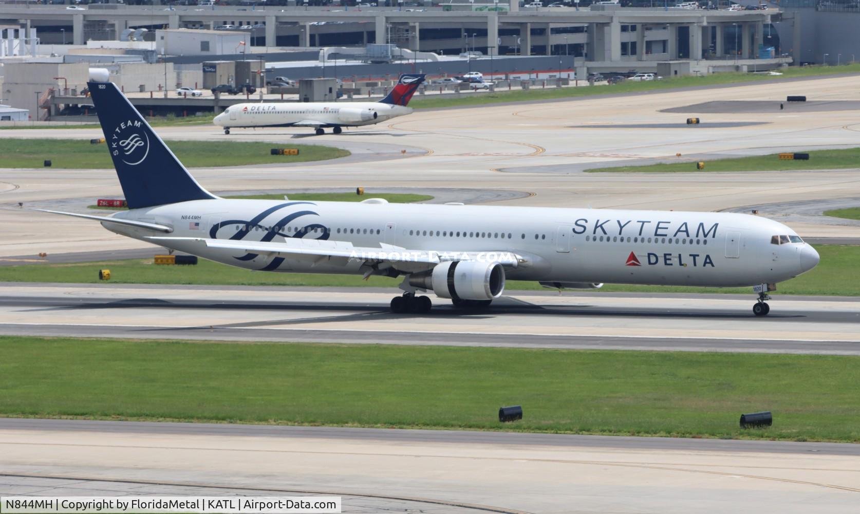 N844MH, 2002 Boeing 767-432/ER C/N 29717, DAL 764 zx mun, eddm-atl