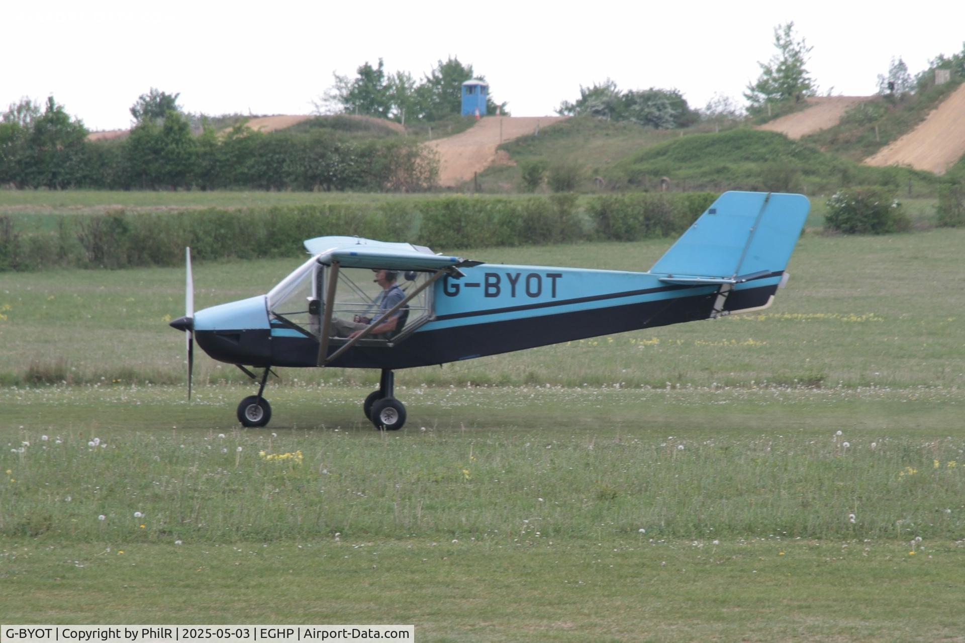G-BYOT, 2000 Rans S-6ES Coyote II C/N PFA 204-13363, G-BYOT 2000 RANS S6-ES Coyote ll Popham Microlight Fly In
