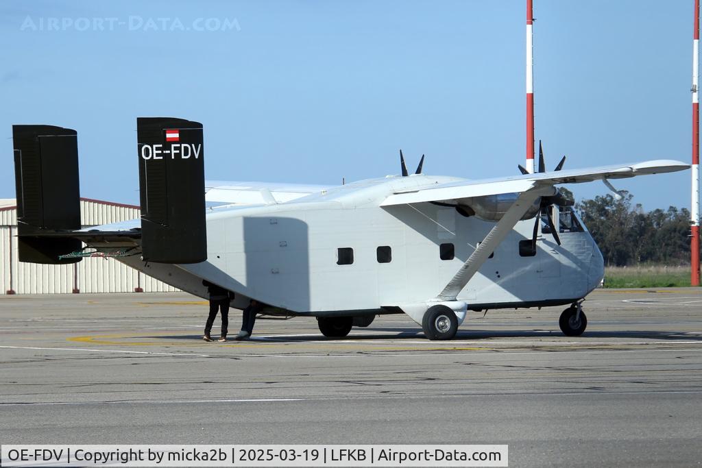 OE-FDV, 1970 Short SC-7 Skyvan (3M-400) C/N SH.1881, Parked