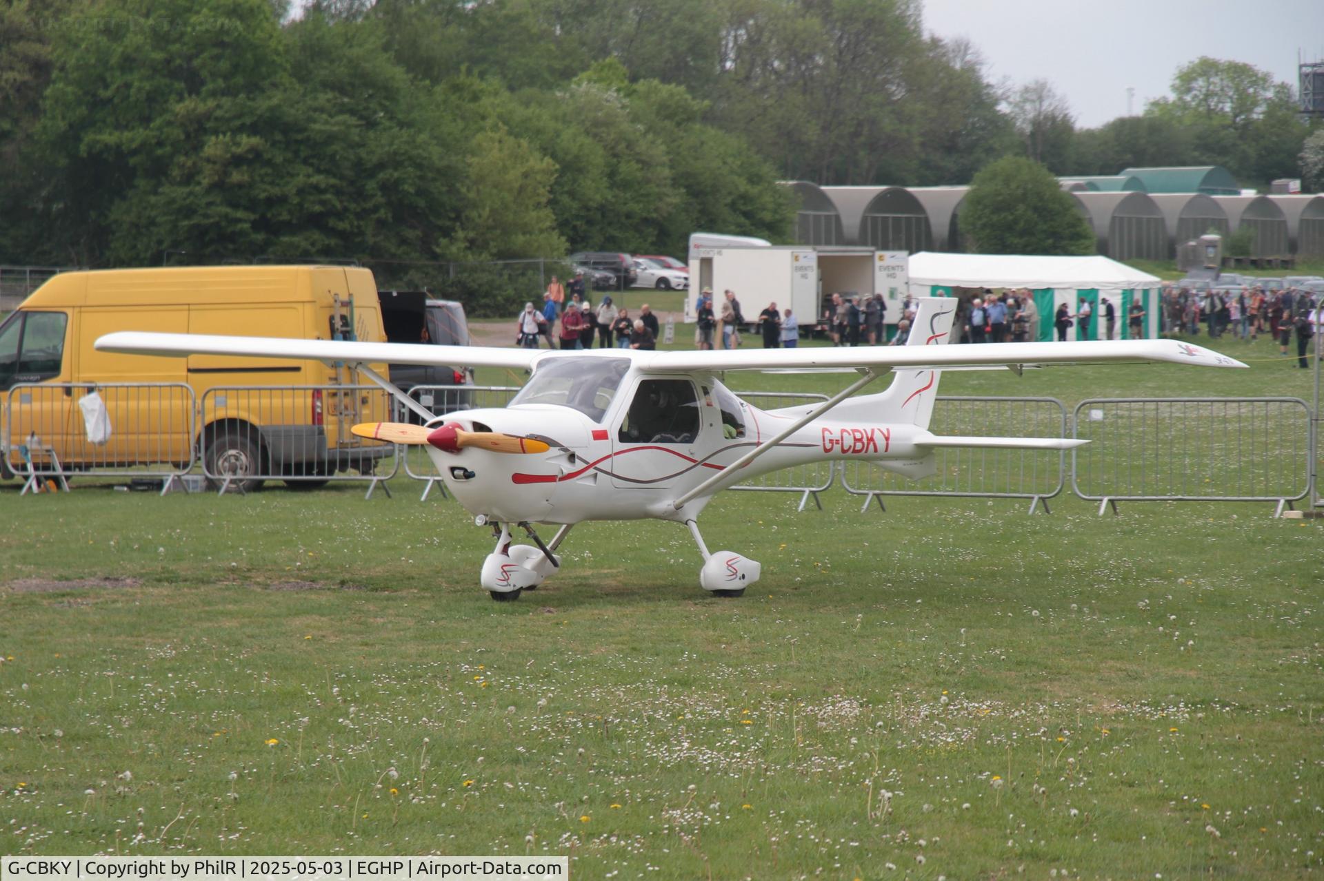 G-CBKY, 2002 Jabiru SP-470 C/N PFA 274B-13764, G-CBKY 2002 Jabiru SP-470 Popham Microlight Fly In
