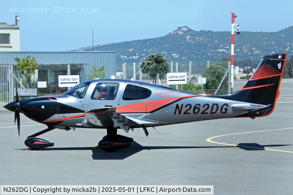 N262DG, 2024 Cirrus SR22T C/N 10141, Taxiing