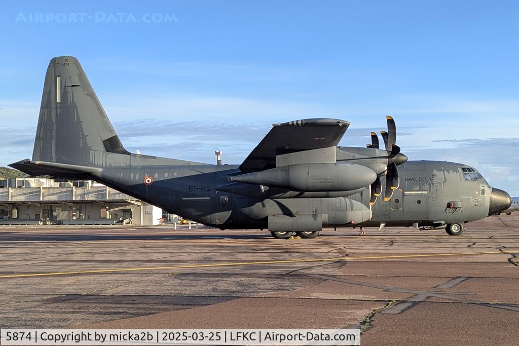 5874, Lockheed Martin KC-130J Hercules Hercules C/N 5874, Parked