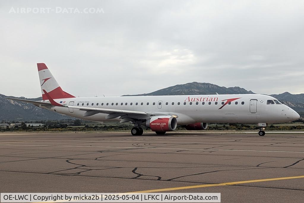 OE-LWC, 2010 Embraer 195LR (ERJ-190-200LR) C/N 19000350, Taxiing
