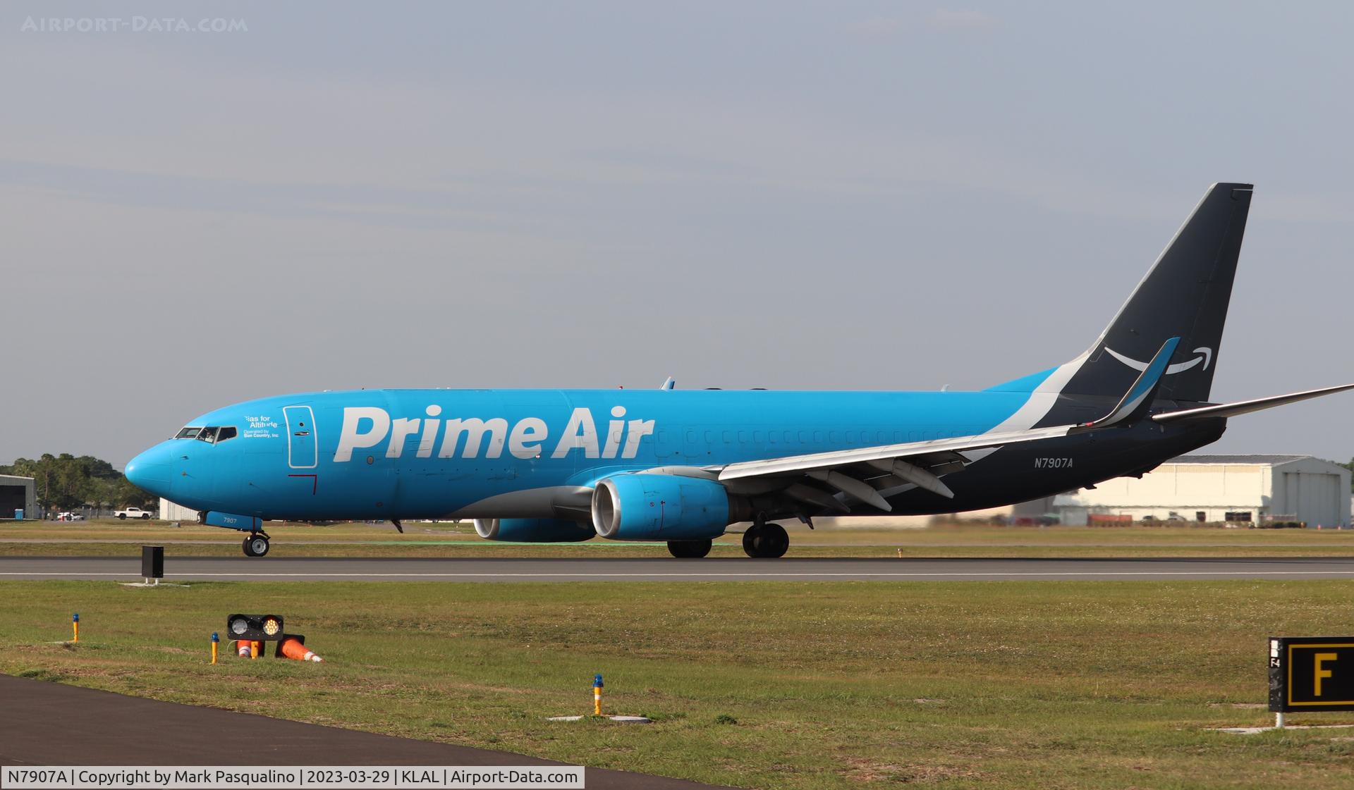 N7907A, 2001 Boeing 737-83N C/N 32577, Boeing 737-83N