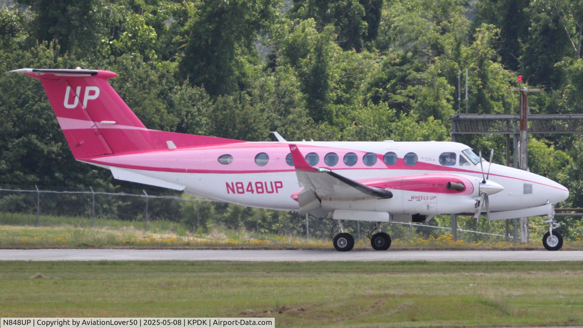 N848UP, 2015 Beechcraft 350 King Air C/N FL-1004, Wheels Up Pink King Air