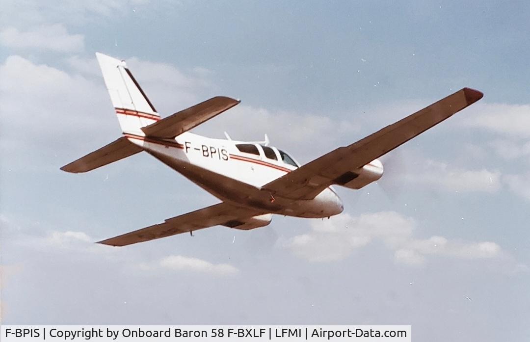 F-BPIS, 1967 Beech C55 Baron (95-C55) C/N TE-301, Pic taken during ferry flight from LFMI to LFNG