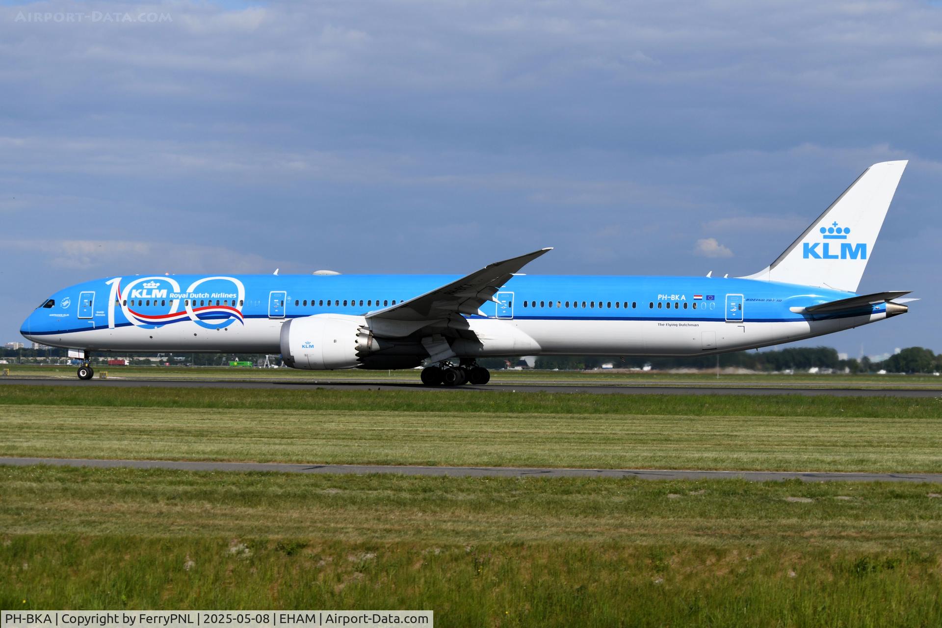 PH-BKA, 2019 Boeing 787-10 Dreamliner C/N 42492, KLM B789 thundering down the runway 