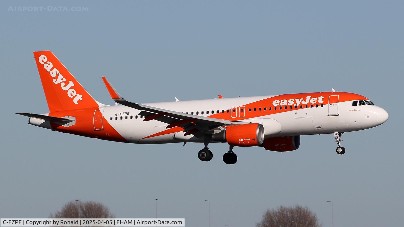 G-EZPE, 2015 Airbus A320-214 C/N 7044, at eham