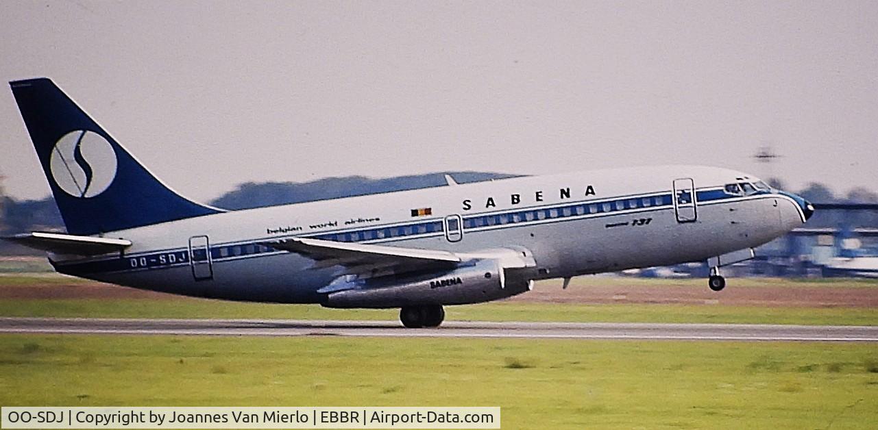 OO-SDJ, 1975 Boeing 737-229C C/N 20915, ex-slide