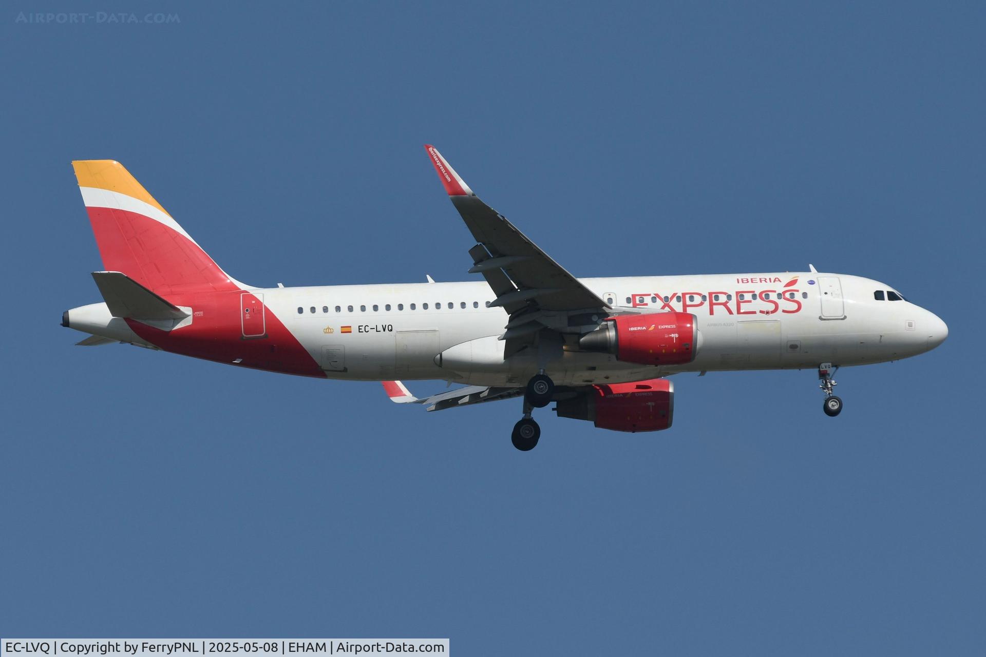 EC-LVQ, 2013 Airbus A320-216 C/N 5590, Iberia A320 landing