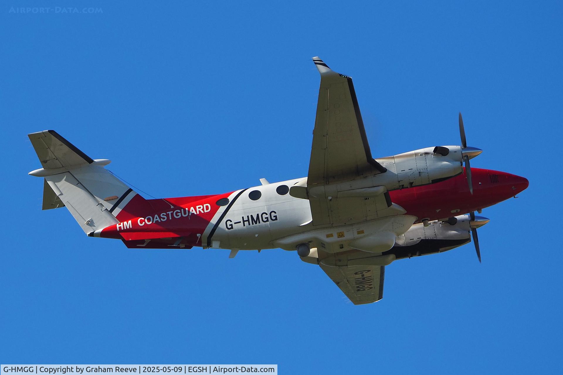 G-HMGG, 2005 Raytheon Aircraft Company Beech King Air 350 C/N FL-425, Departing from Norwich.