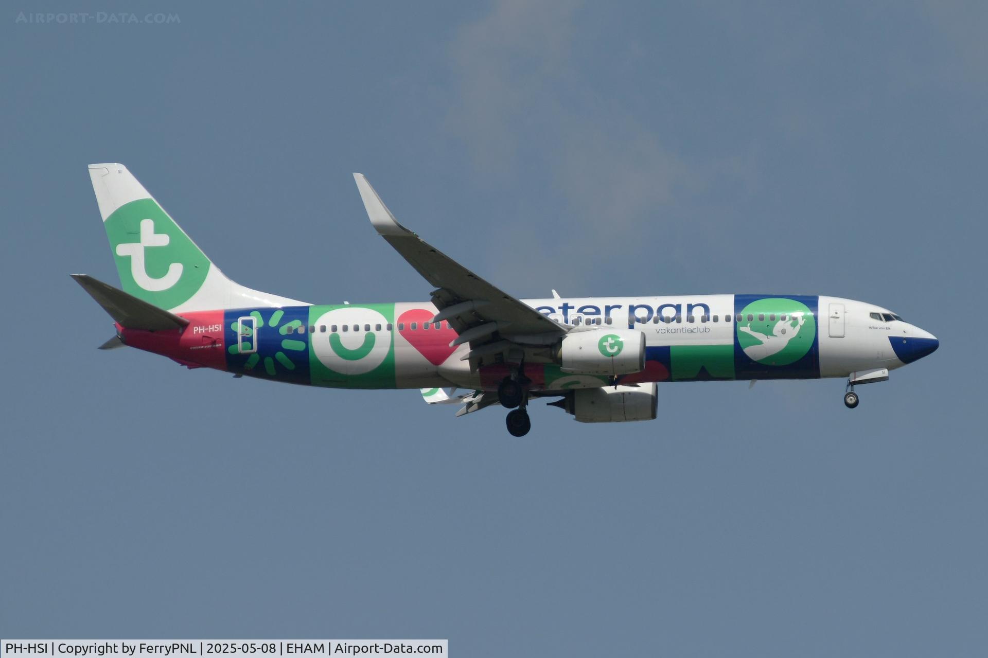 PH-HSI, 2013 Boeing 737-8K2 C/N 42148, Peter Pan B738 landing