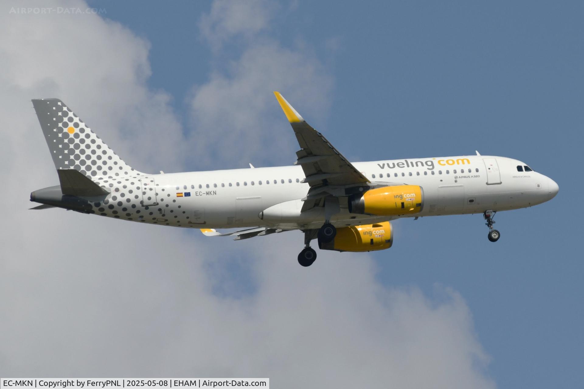 EC-MKN, 2016 Airbus A320-232 C/N 7026, Arrival of Vueling A320