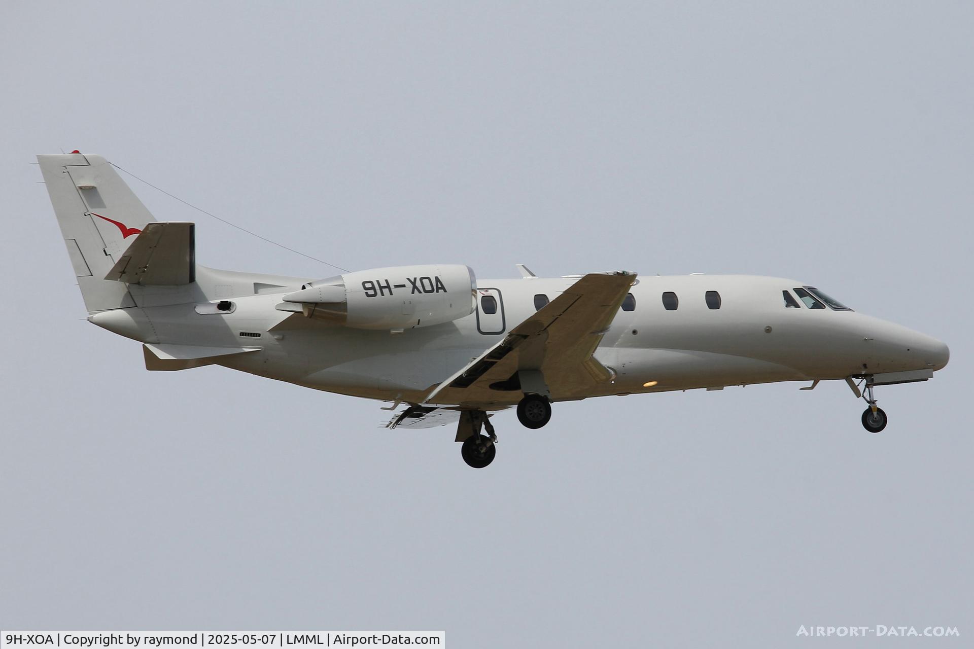 9H-XOA, 2006 Cessna Citation XLS C/N 560-5615, Cessna Citation XLS of VistaJet re 9H-XOA on final approach to land in Malta RW31.