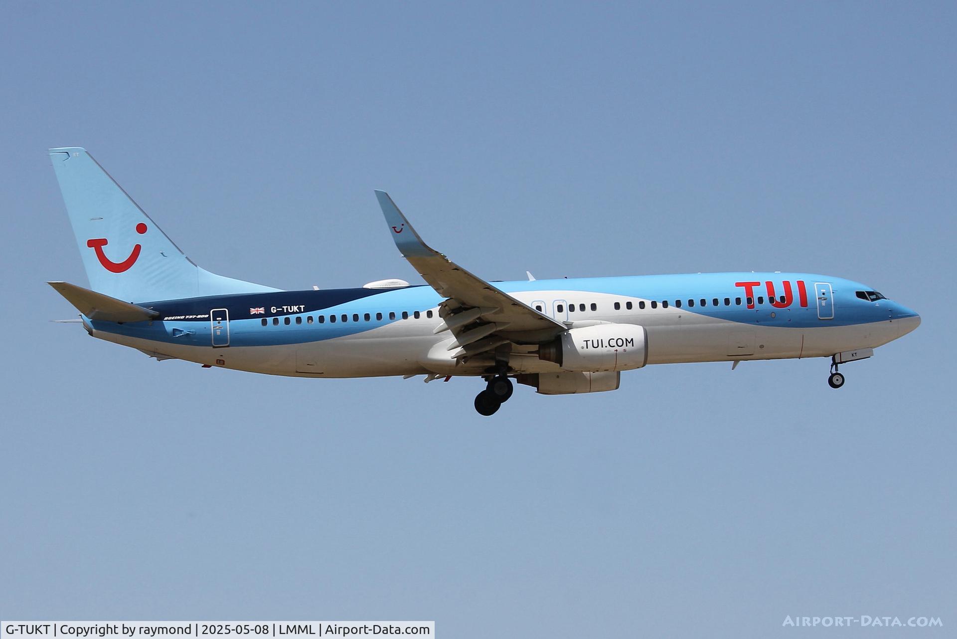G-TUKT, 2011 Boeing B-737-8JP(W) C/N 40867, Boeing 737-800 reg G-TUKT of TuiFly on final approach to RW31 in Malta.