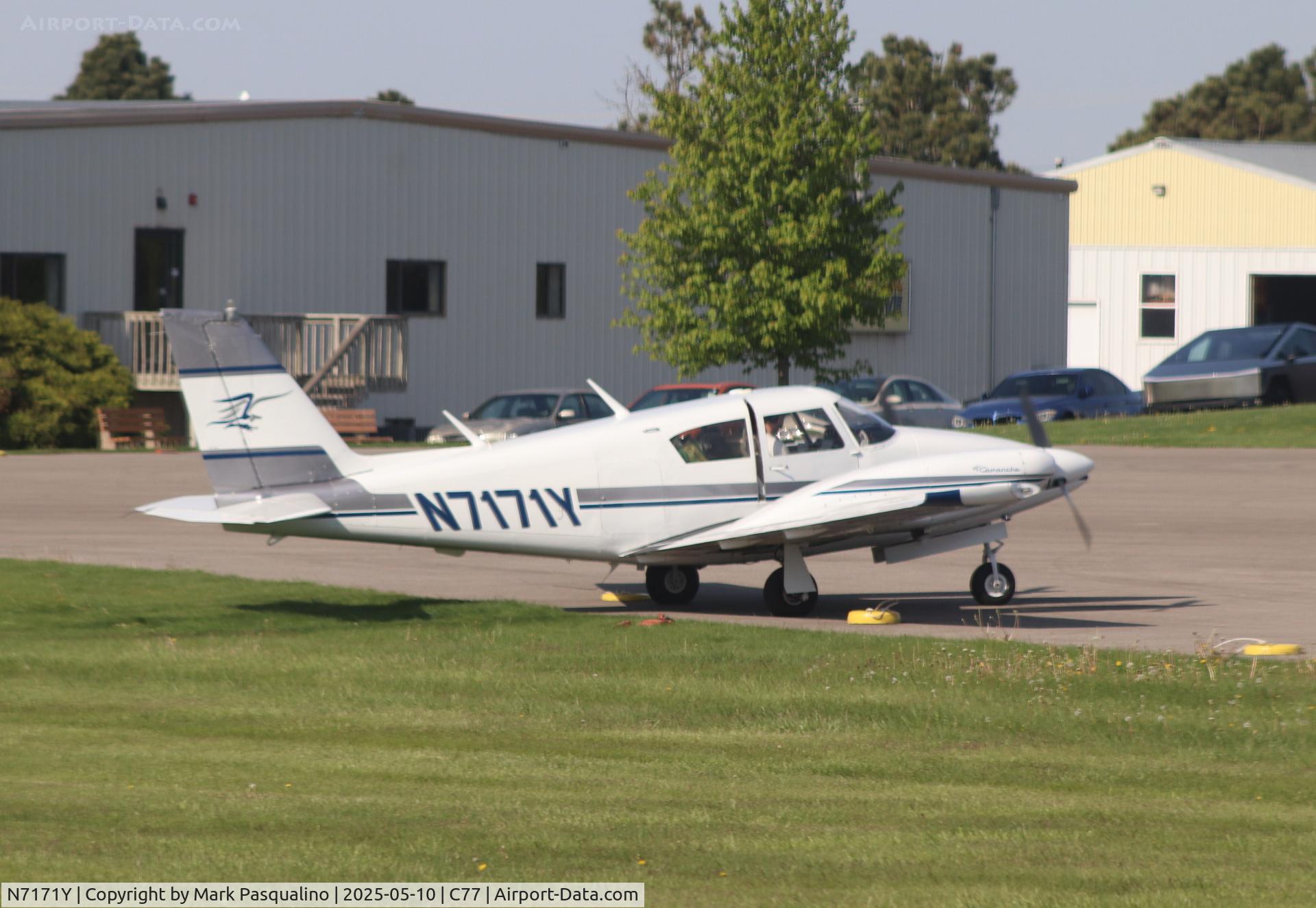 N7171Y, 1963 Piper PA-30-160 Twin Comanche Twin Comanche C/N 30-191, Piper PA-30