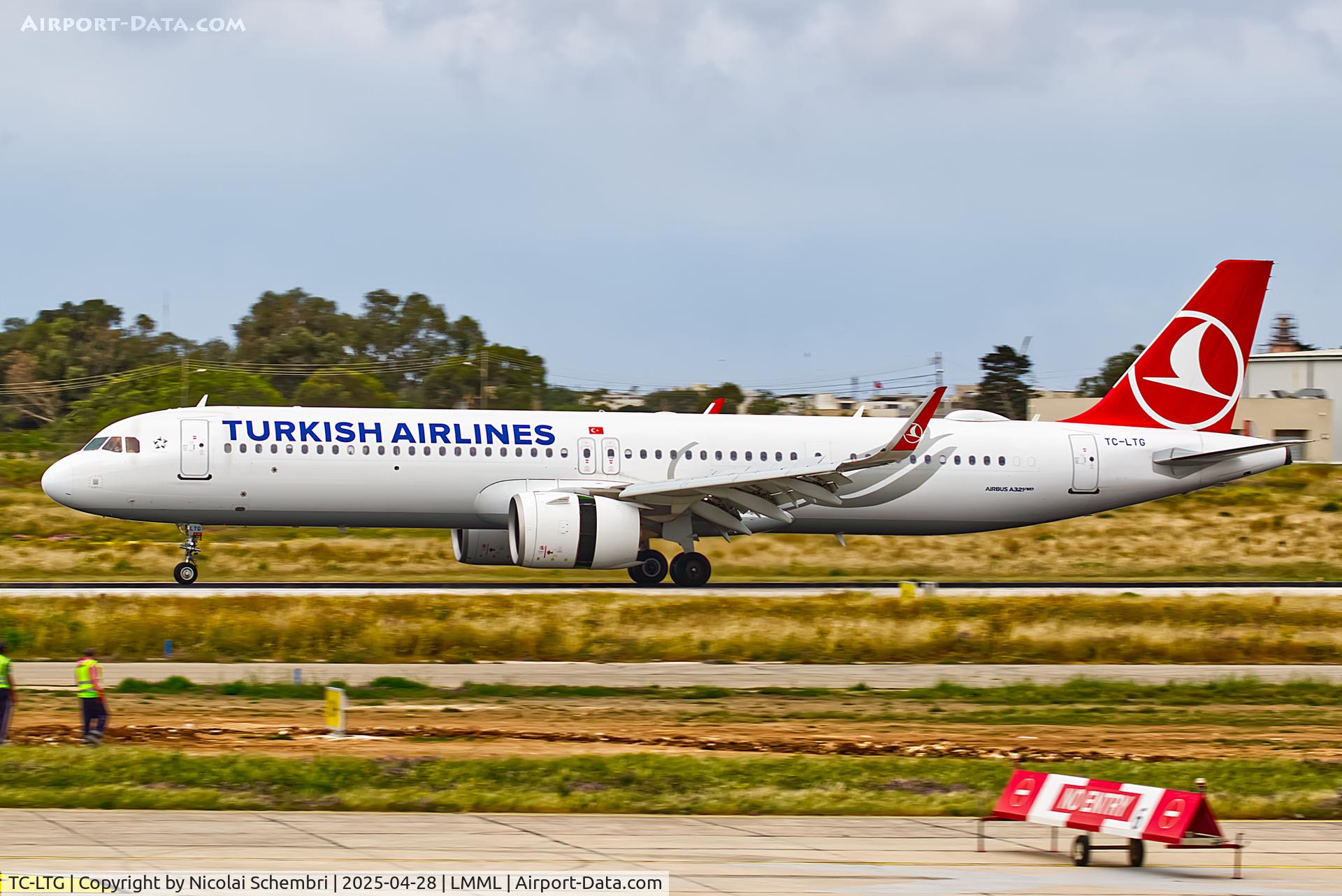 TC-LTG, 2021 Airbus A321-271NX C/N 10375, Landing on runway 13 at LMML.