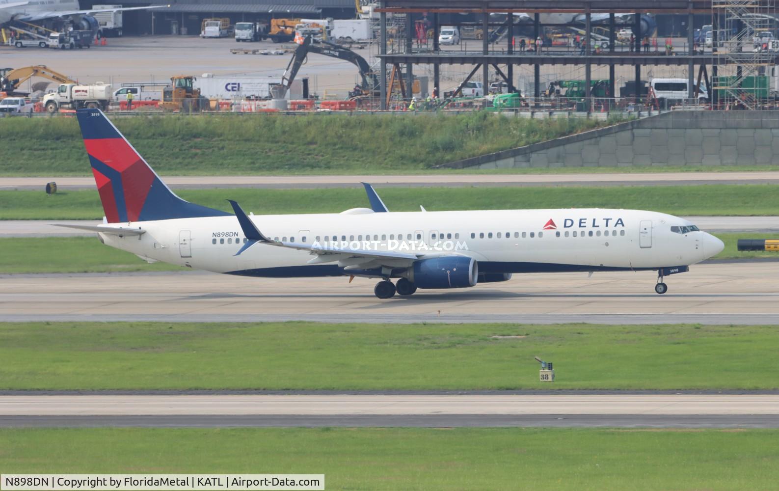 N898DN, 2018 Boeing 737-932/ER C/N 62778, DAL 739 zx atl-smf
