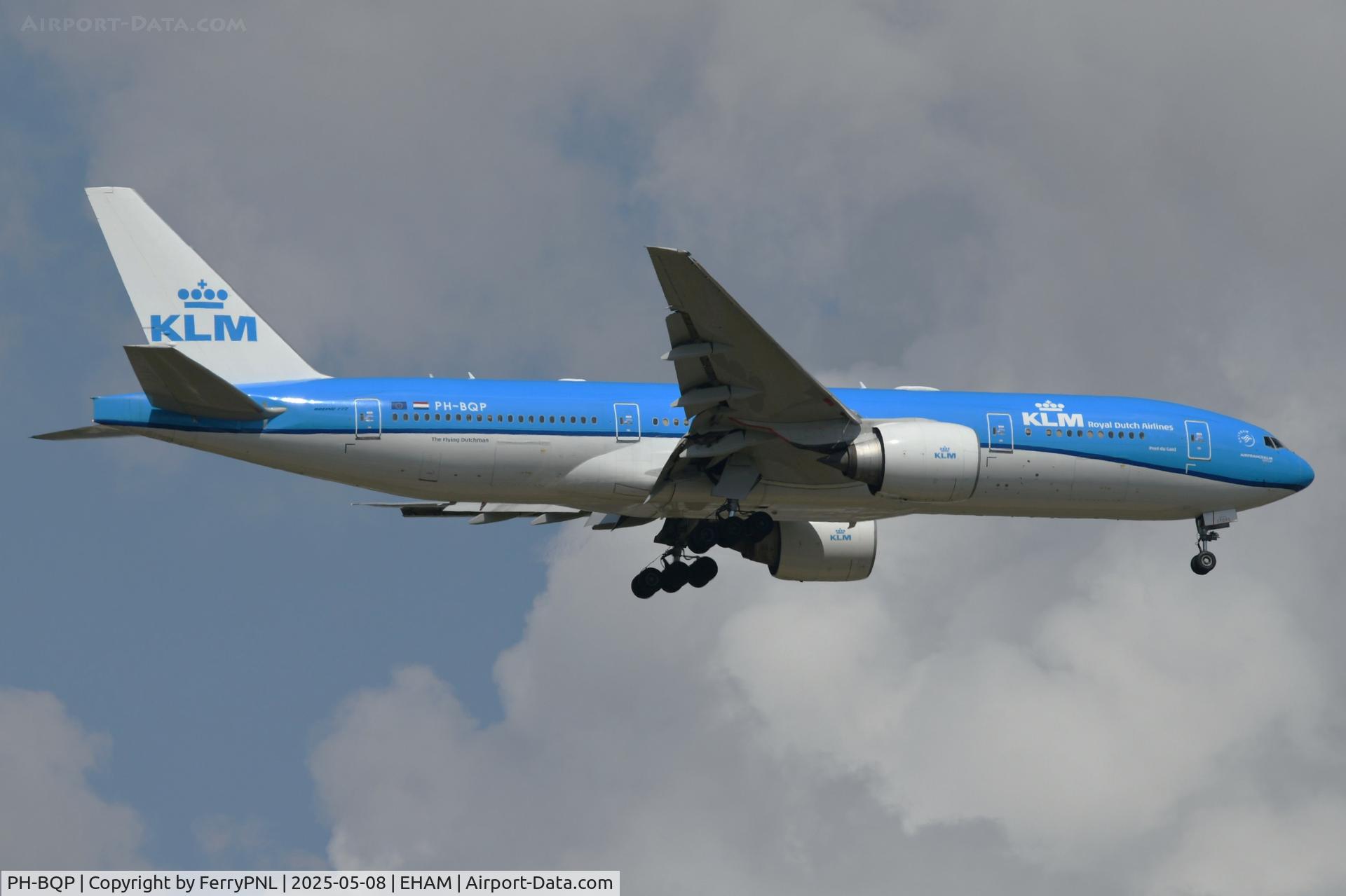 PH-BQP, 2007 Boeing 777-206/ER C/N 32721, KLM B772 landing in AMS