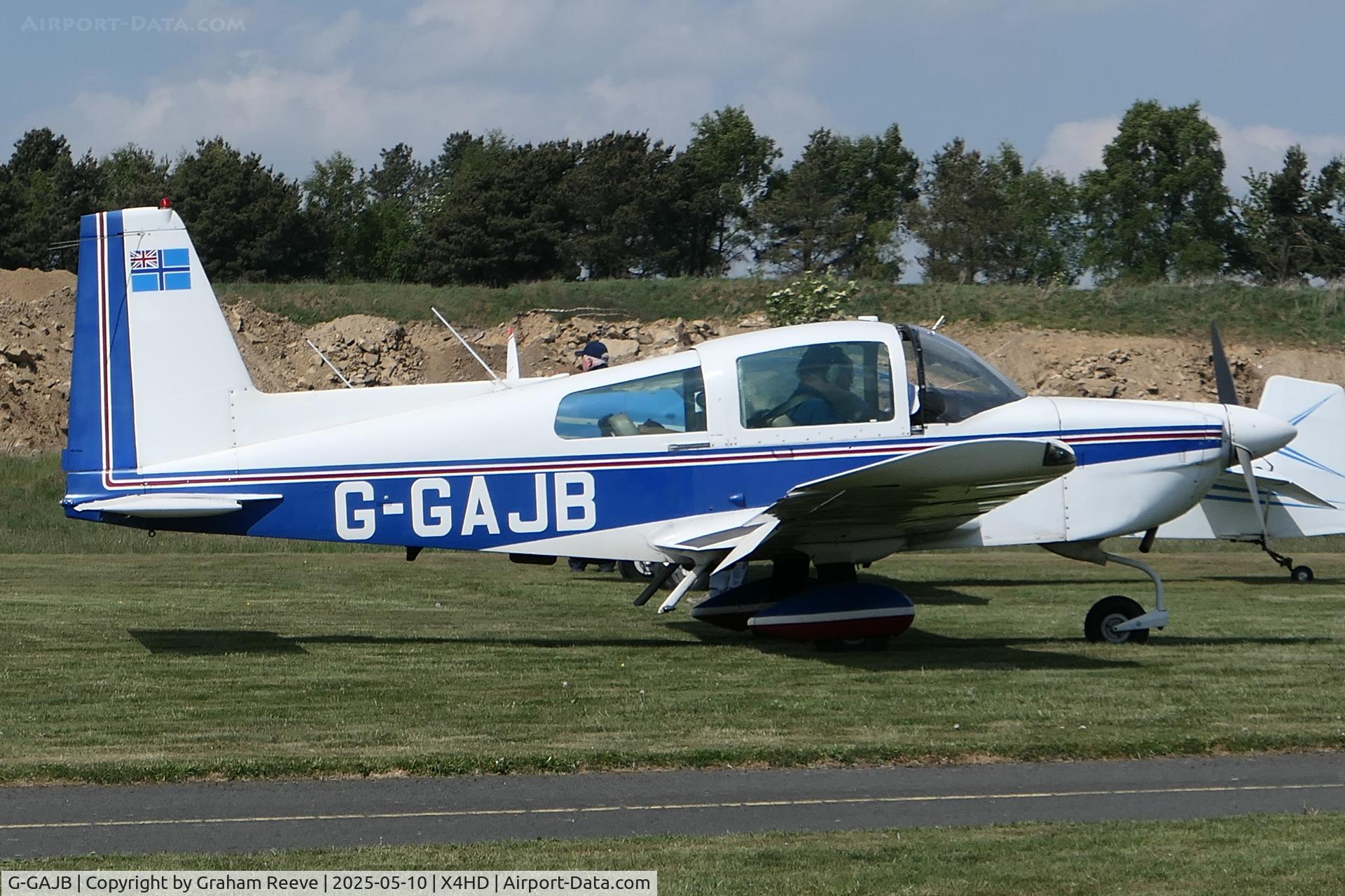 G-GAJB, 1979 Gulfstream American AA-5B Tiger C/N AA5B-1179, About to depart from Crosland Moor.