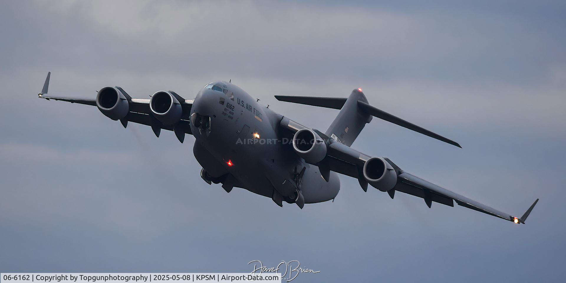 06-6162, 2006 Boeing C-17A Globemaster III C/N P-162, REACH839 banking away from a flock of birds on takeoff
21st AS	Travis AFB, CA