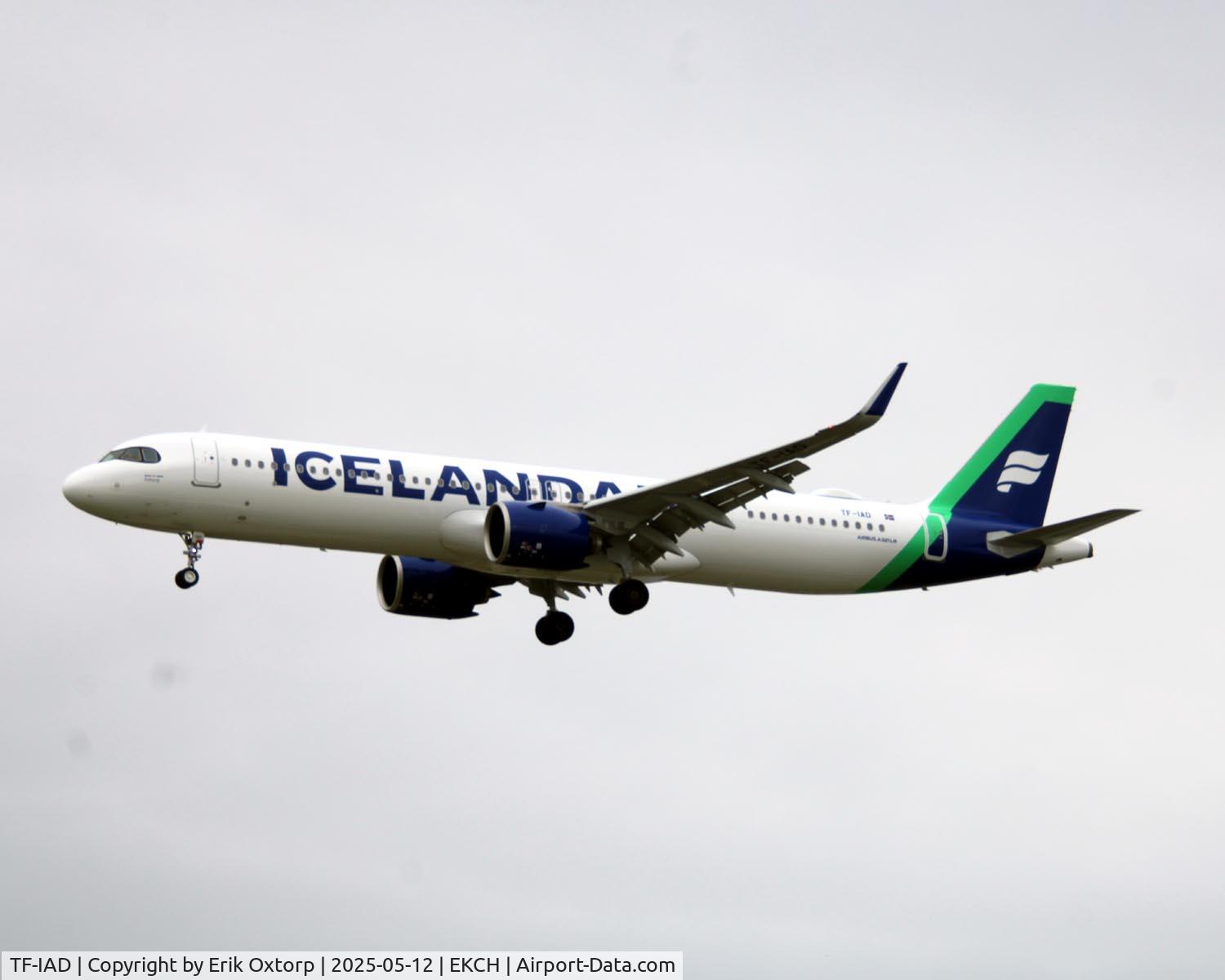 TF-IAD, 2025 Airbus A321-271NX(LR) C/N 12503, TF-IAD landing rw 22L