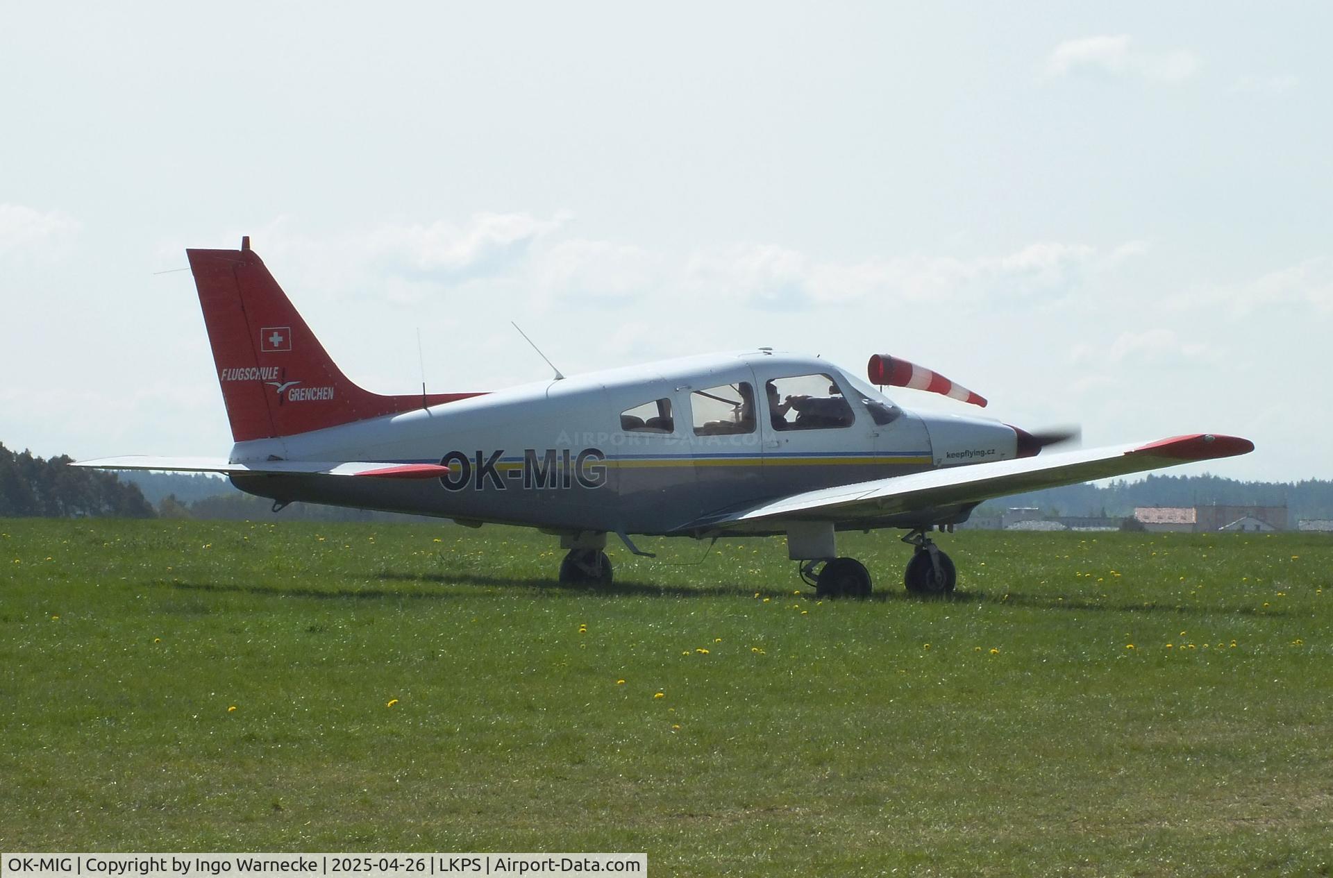 OK-MIG, 1989 Piper PA-28-181 Archer II C/N 28-90123, Piper PA-28-181 Archer II at the 2025 Plasy Den ve vzduchu airshow