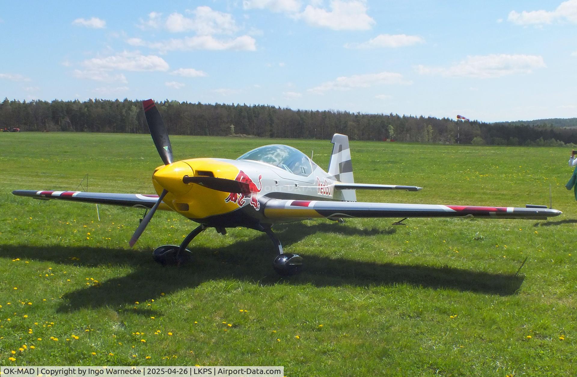 OK-MAD, Extra NG C/N NG015, Extra NG at the 2025 Plasy Den ve vzduchu airshow
