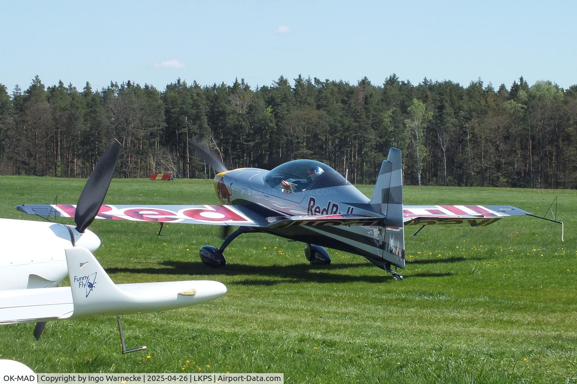 OK-MAD, Extra NG C/N NG015, Extra NG at the 2025 Plasy Den ve vzduchu airshow