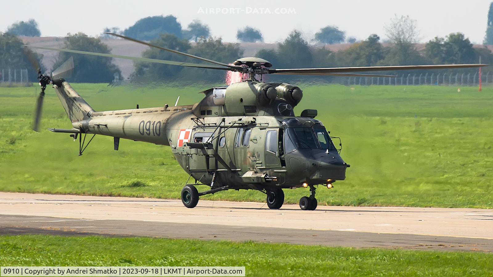 0910, PZL-Swidnik W-3WA Sokol C/N 360910, NATO Days.