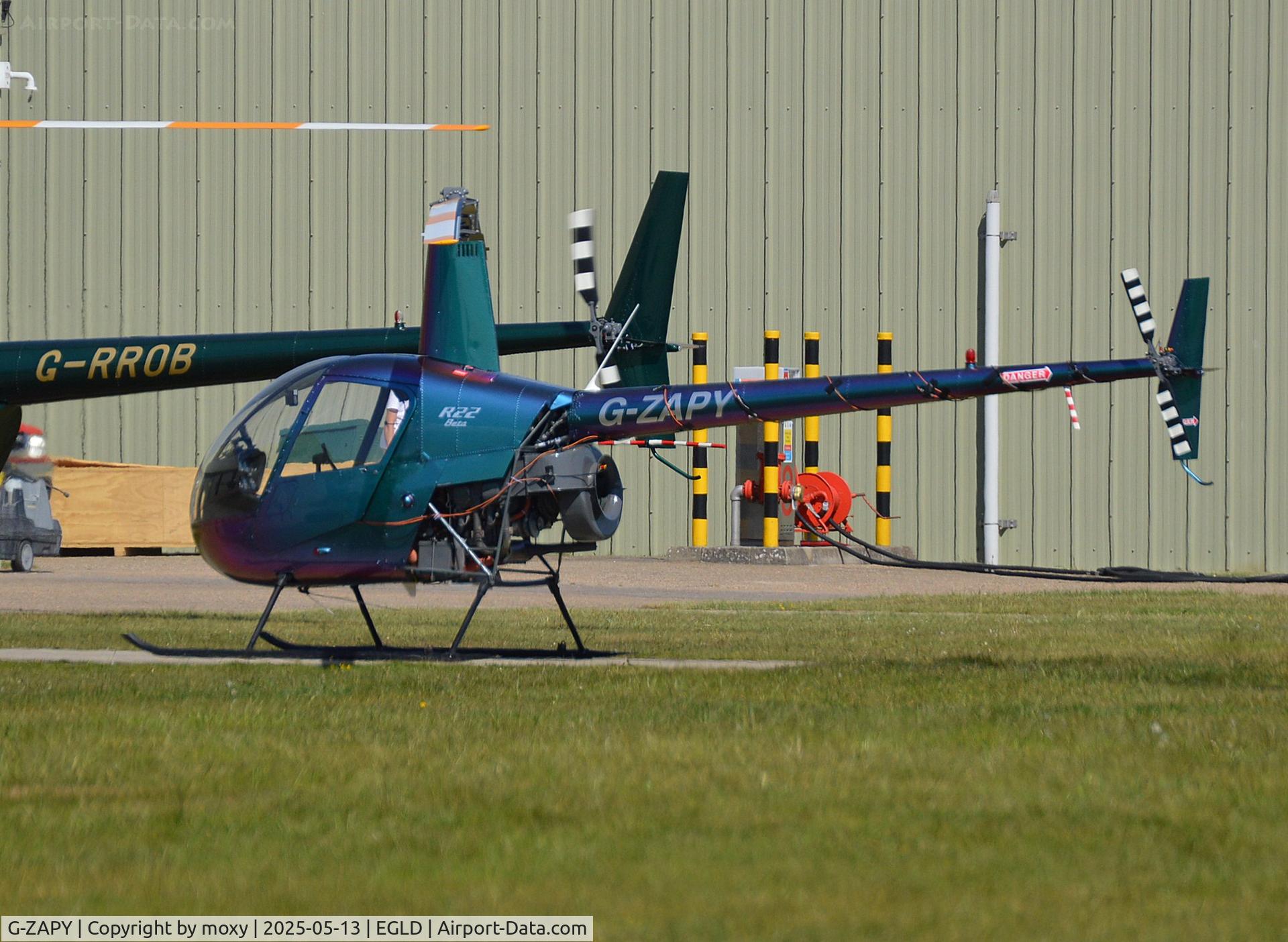 G-ZAPY, 1988 Robinson R22 Beta C/N 0788, Robinson R22 Beta at Denham.