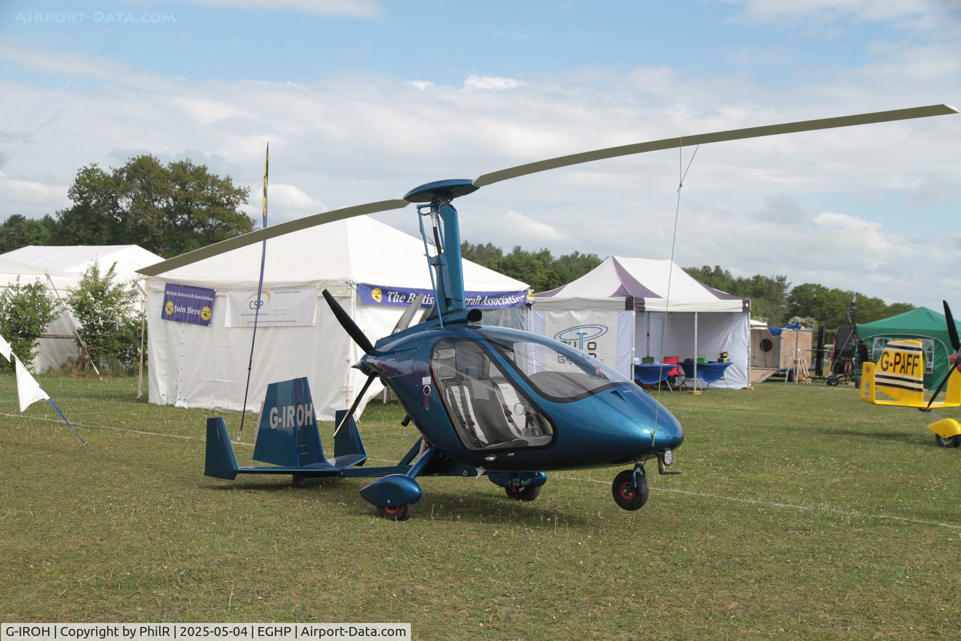 G-ICAN, 2020 Zenair CH-750 C/N LAA 381-15521, G-IROH 2022 Magni Gyro Ltd Magni M24C Plus Orion  Popham Microlight Fly In 