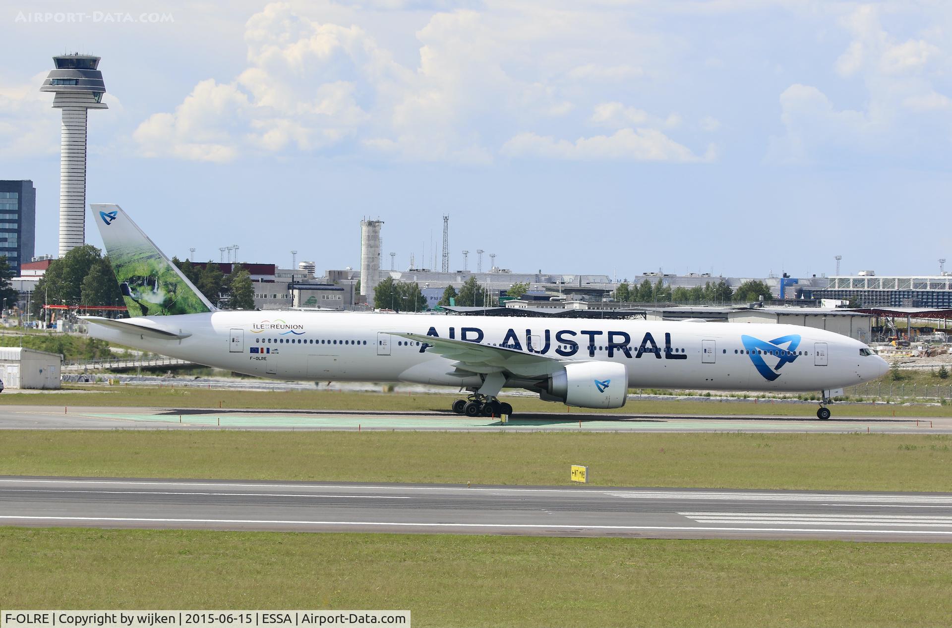 F-OLRE, 2016 Boeing 777-39M/ER C/N 61736, Twy W