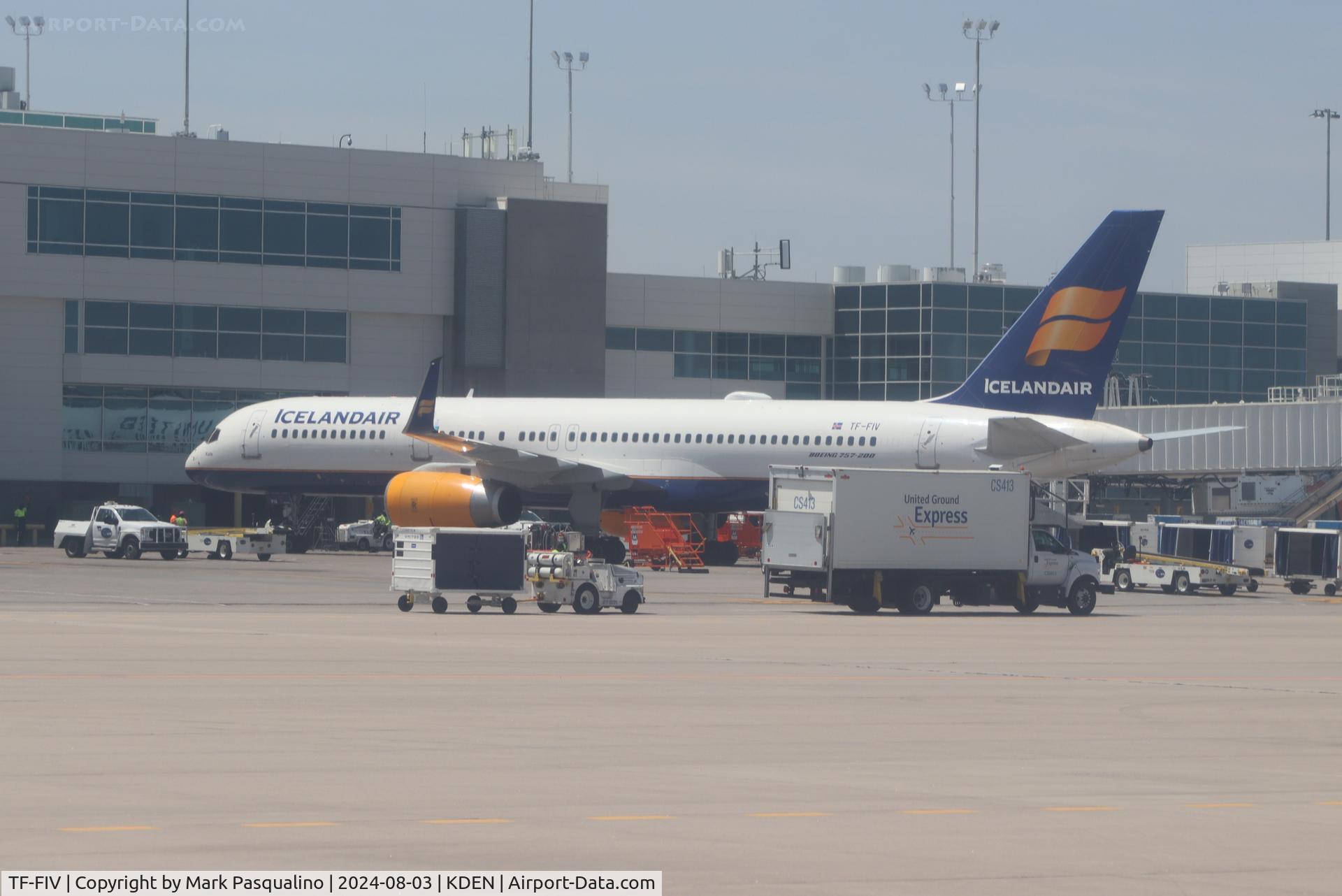 TF-FIV, 2001 Boeing 757-208 C/N 30424, Boeing 757-208