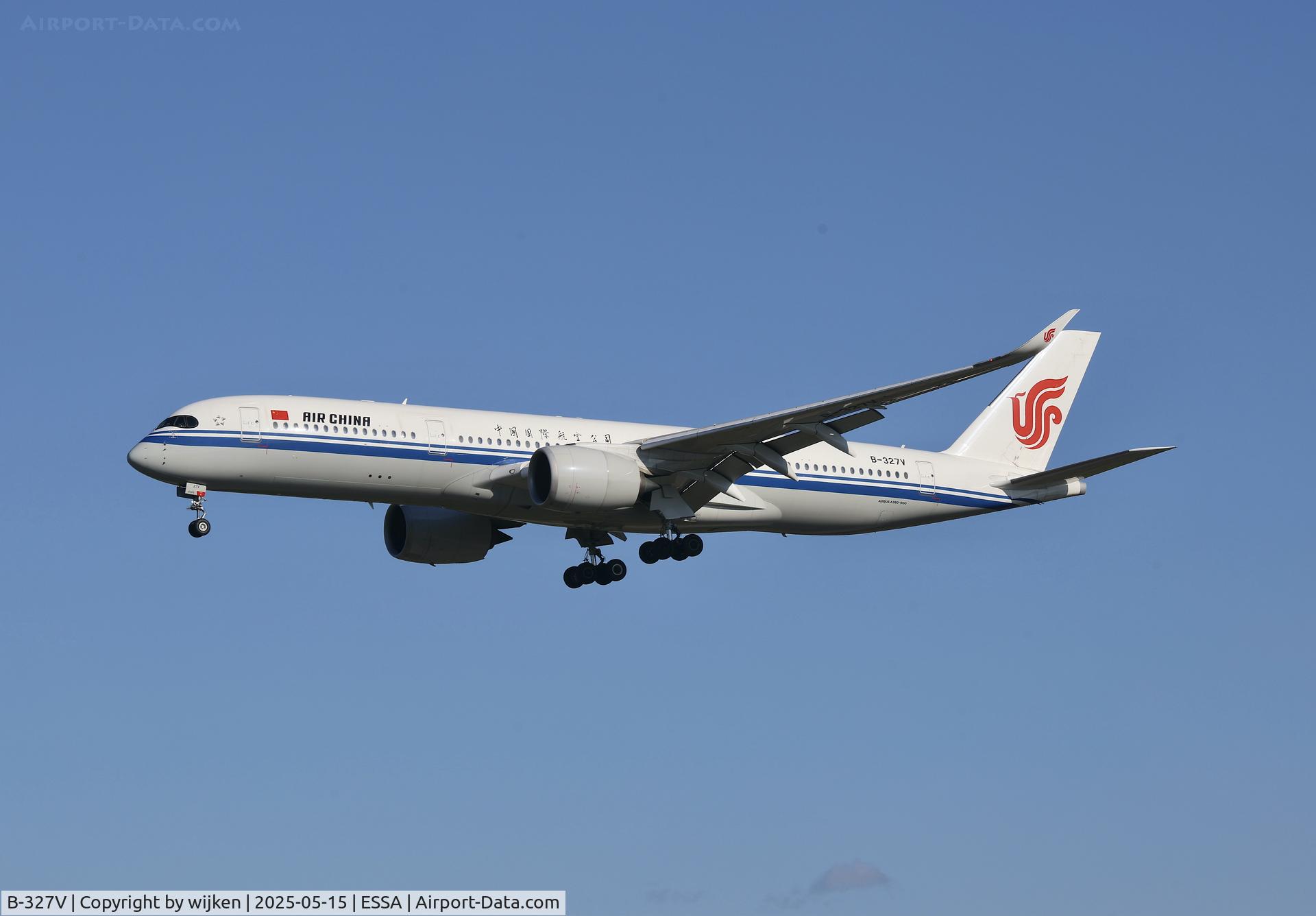 B-327V, 2022 Airbus A350-941 C/N 528, Rwy 01L