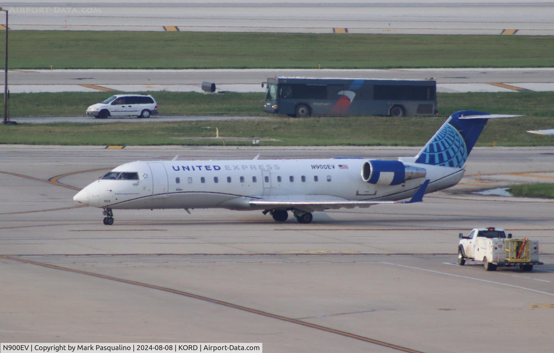 N900EV, 2002 Bombardier CRJ-200ER (CL-600-2B19) C/N 7608, CL-600-2B19