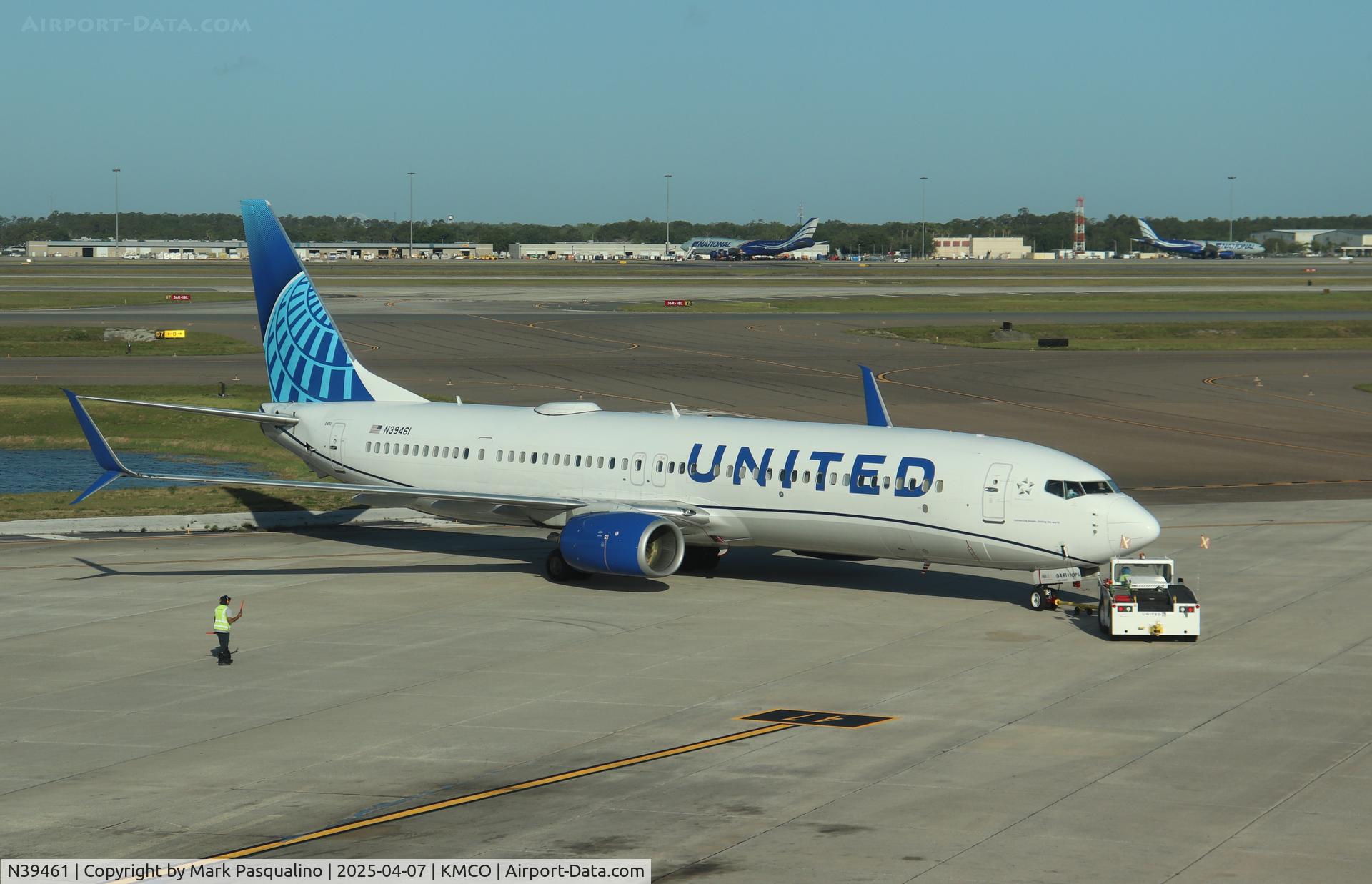 N39461, 2012 Boeing 737-924/ER C/N 37201, Boeing 737-924/ER