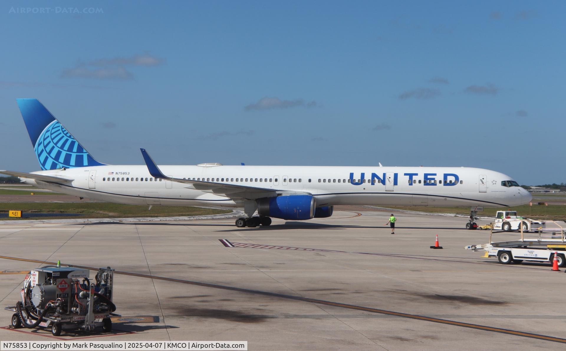 N75853, 2002 Boeing 757-324 C/N 32812, Boeing 757-324