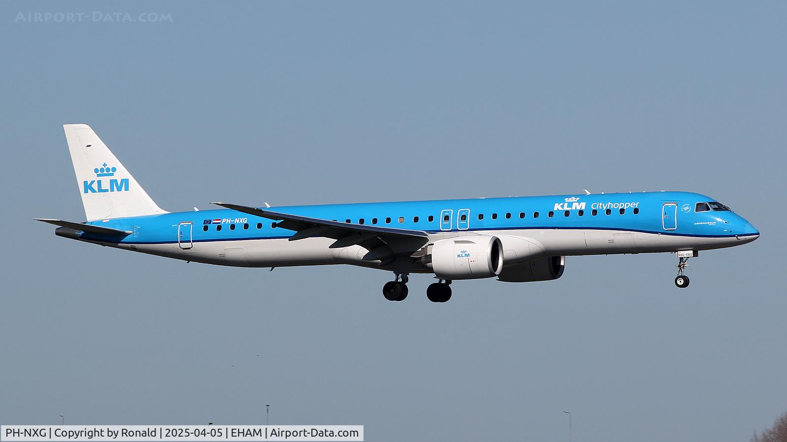 PH-NXG, 2021 Embraer E195-E2 (ERJ-190-400STD) C/N 19020062, at eham