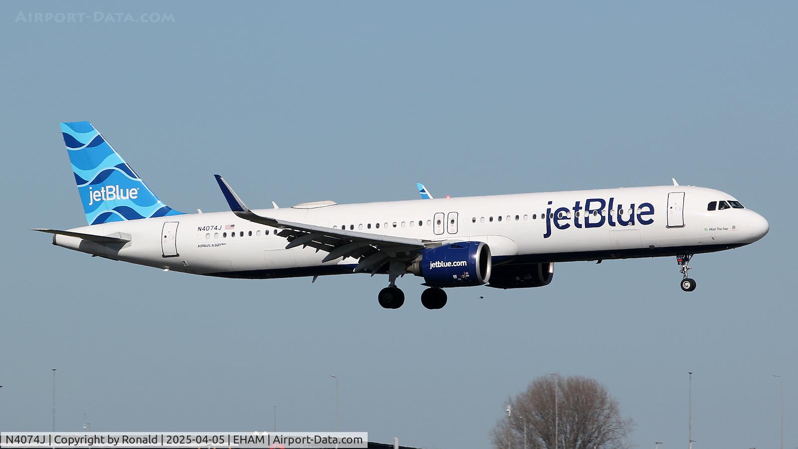 N4074J, Airbus A321-271NX C/N 11354, at eham