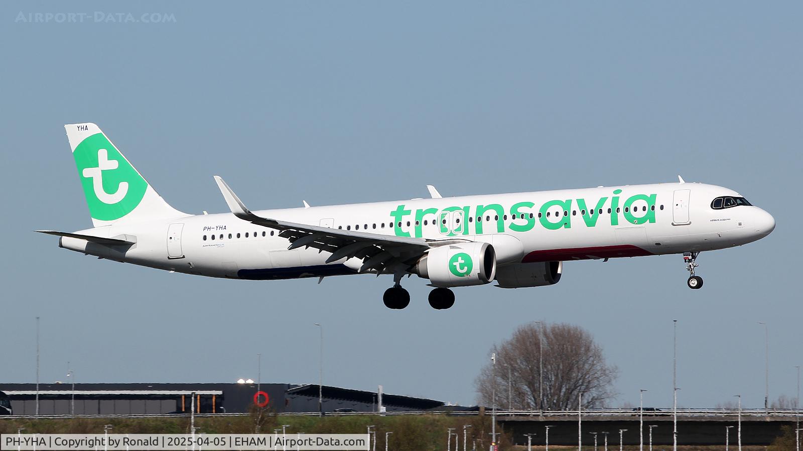 PH-YHA, Airbus A321-252NX C/N 11919, at eham